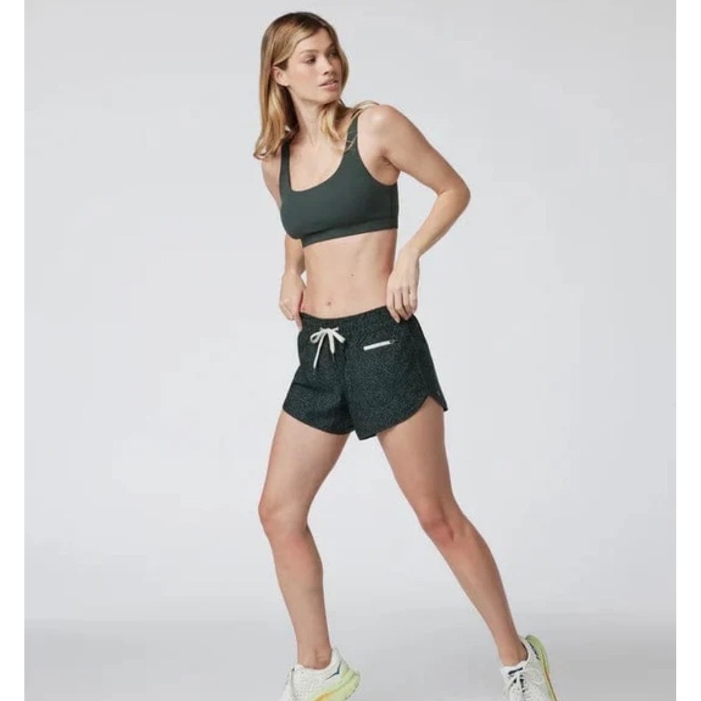 Vuori Clementine Shorts Green Camo Running Gym Yoga Casual XS